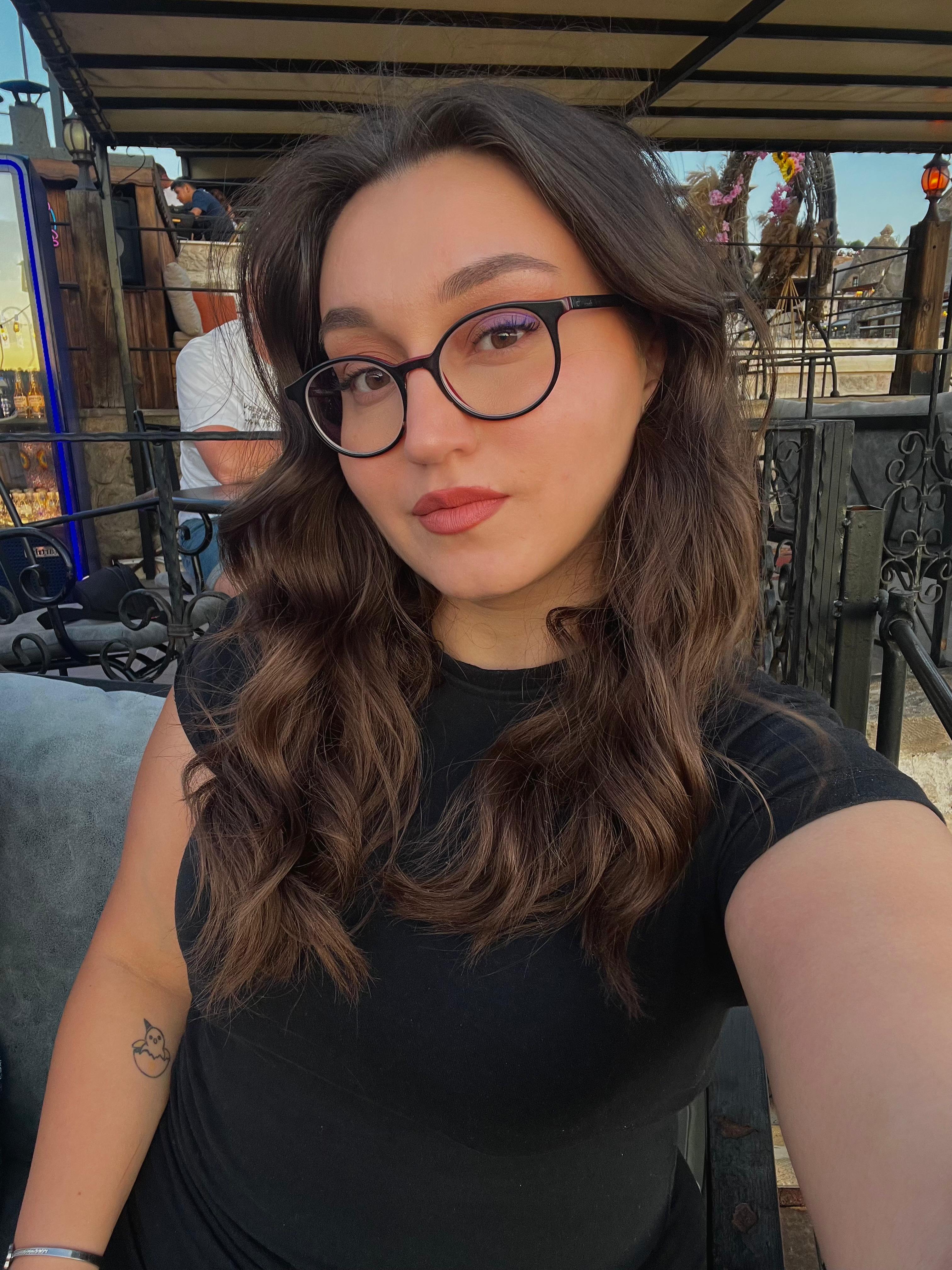 Gizem Akyüz portre